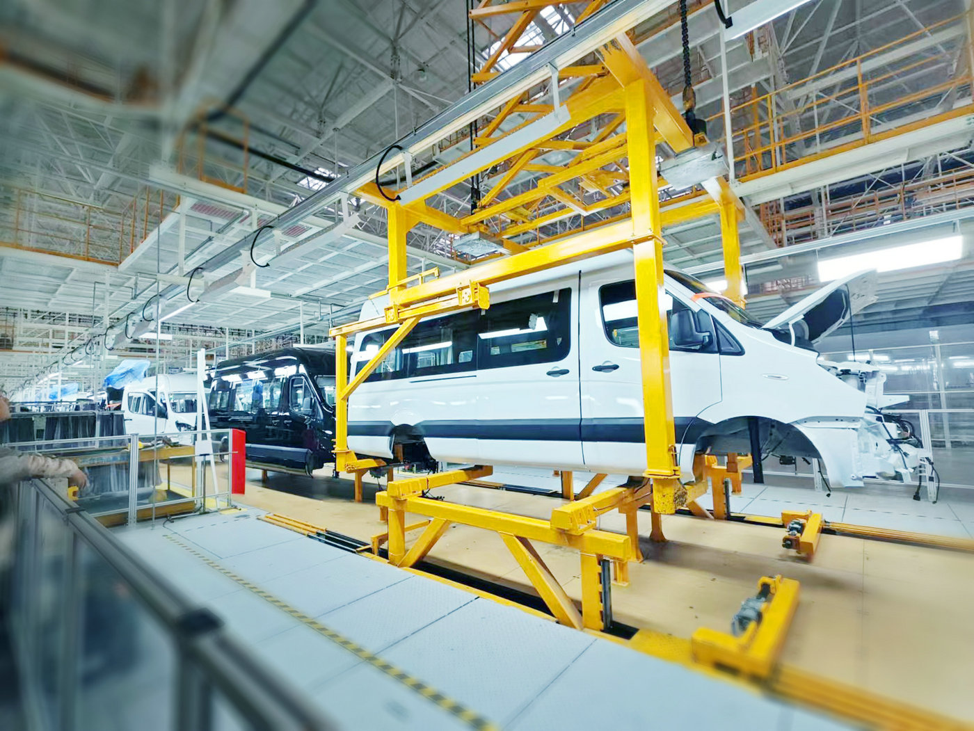 单轨自行小车输送系统