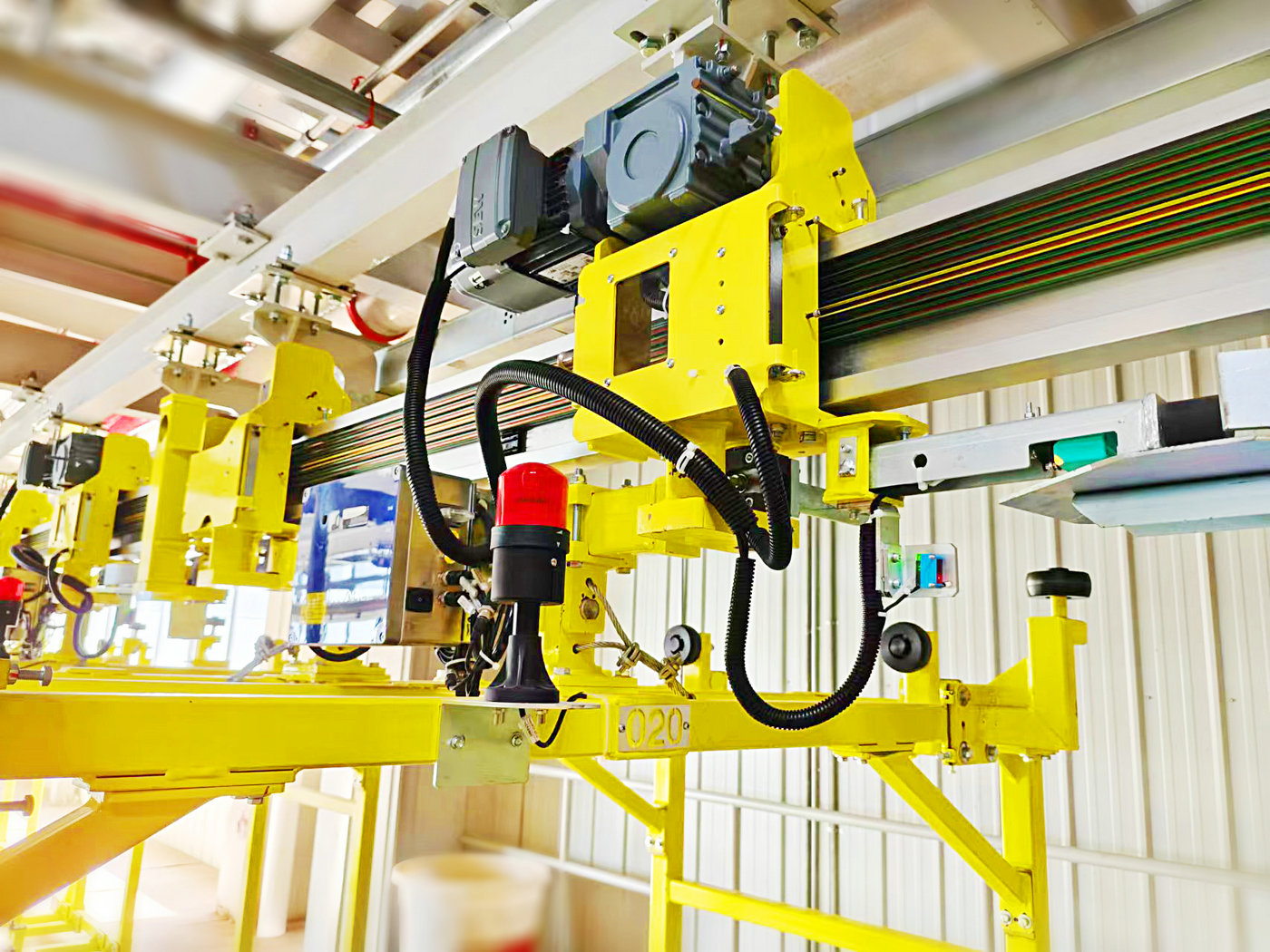 铝轨自行小车输送系统