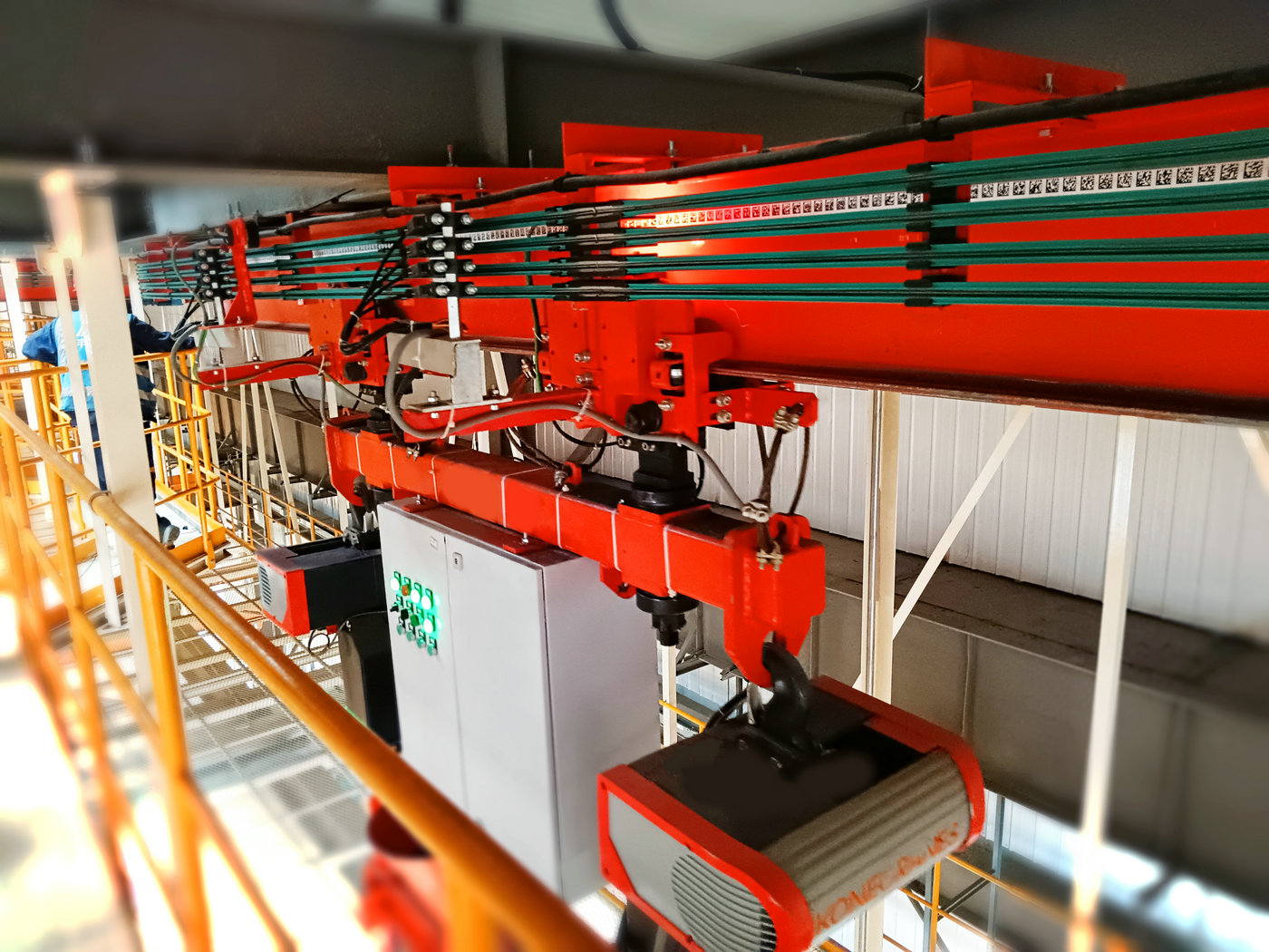 钢轨自行小车输送系统